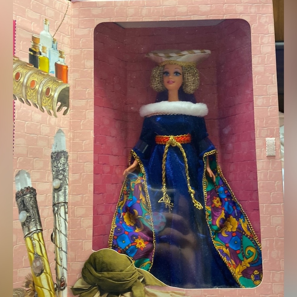 Barbie - Medieval Lady